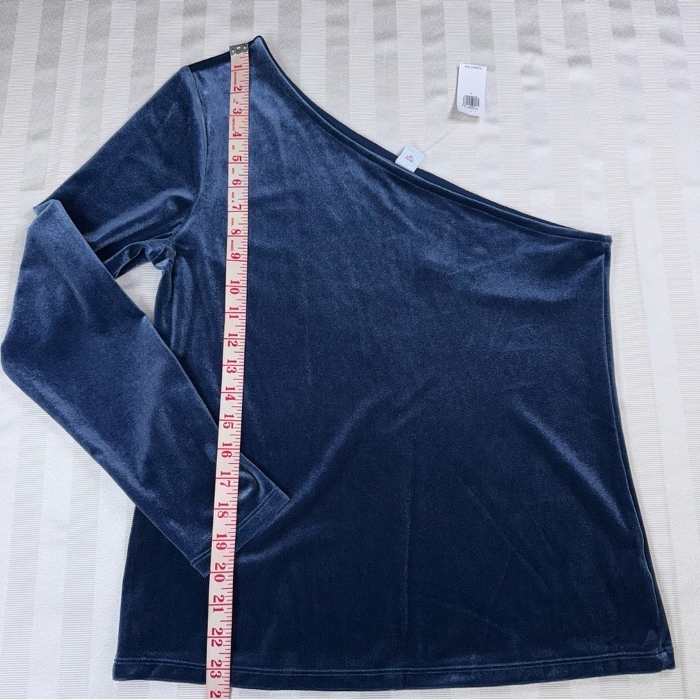 Old Navy Elegant Velvet One-Shoulder Large Blue Top NWT - Picture 7 of 10